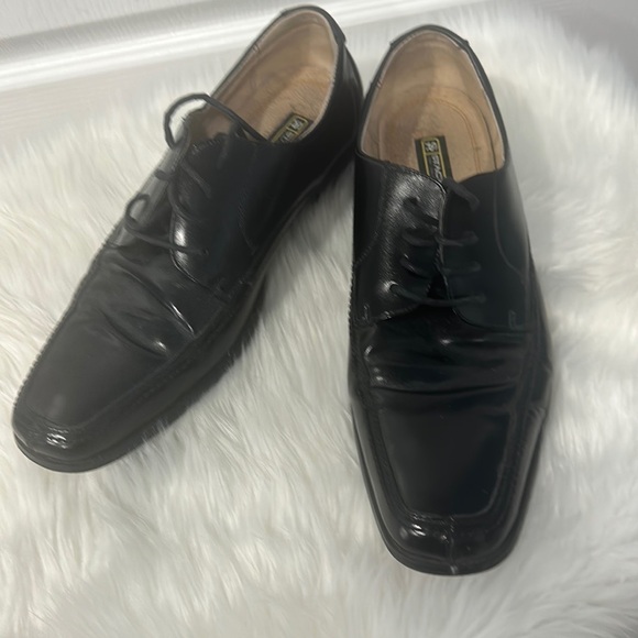Stacy Adams men size 10 1/2 leather black lace dress shoe - Picture 1 of 5
